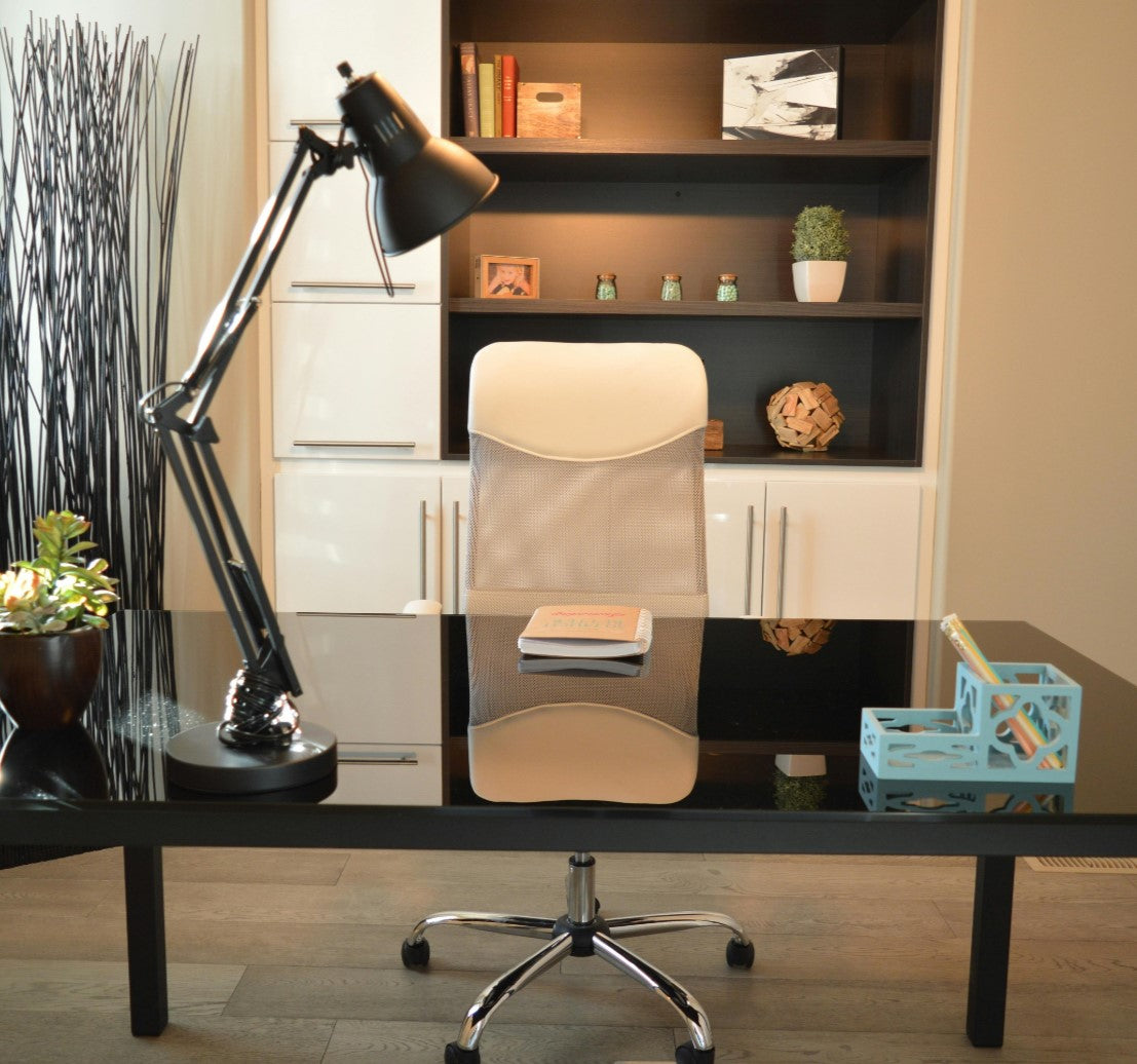 Executive Desks: Choosing the Right Fit for Leadership