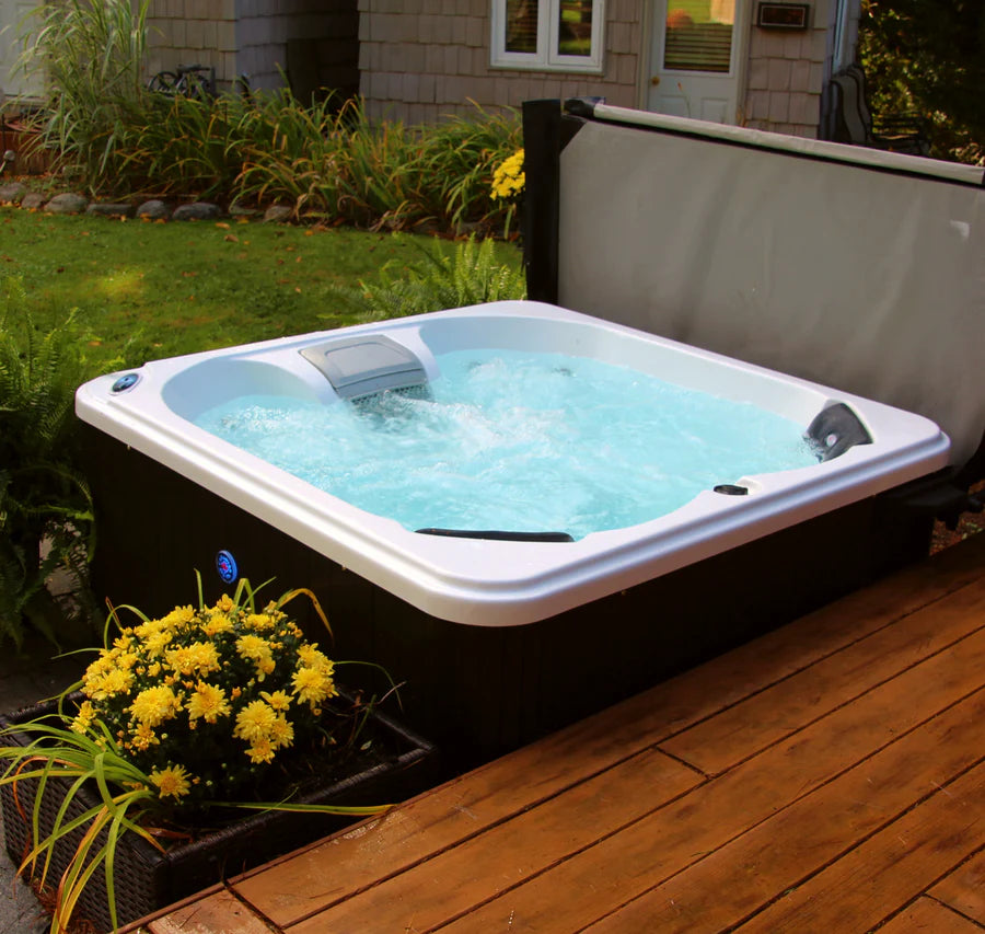 4-person hot tub